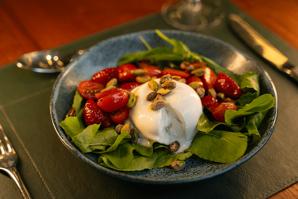 Prato elaborado da gastronomia do Hotel Deville Prime Maringá.